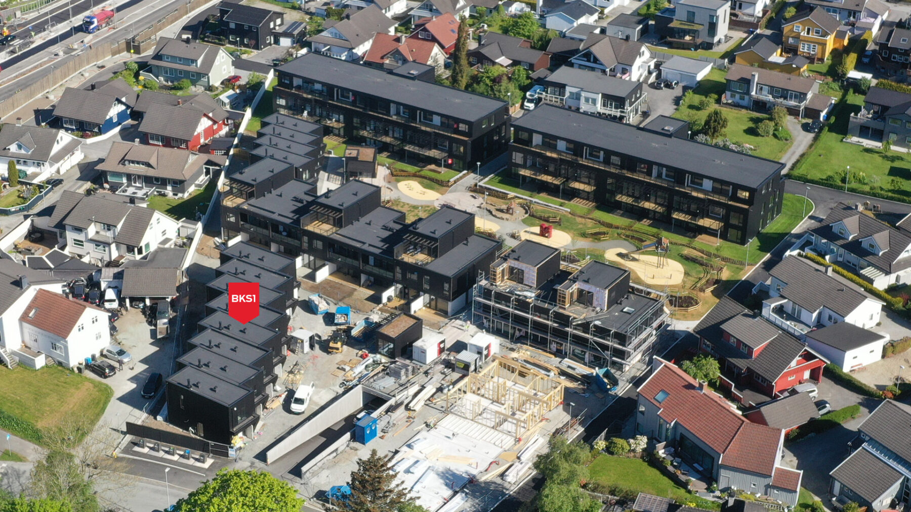 Øster Hus 2479 Myklatun Oversiktsbilde Mai 2025 1920×10807