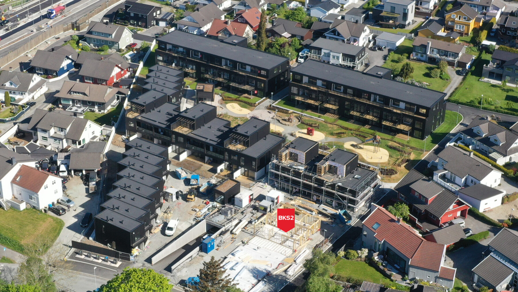 Øster Hus 2479 Myklatun Oversiktsbilde Mai 2025 1920×10808